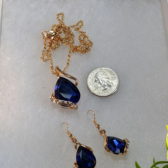 Last One ❤ Royal Blue Necklace Meghan Markle Style - Picture 7 of 7